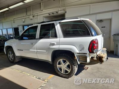 Drugie zdjęcie samochodu z przodu: 2004 CHEVROLET TRAILBLAZER LS VIN:1GNDT13S142143827 - miniatura