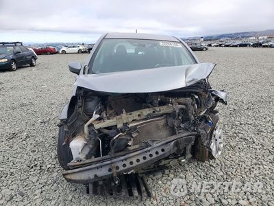 Piąte zdjęcie samochodu w środku: 2015 NISSAN VERSA NOTE SV VIN:3N1CE2CPXFL428904 - miniatura