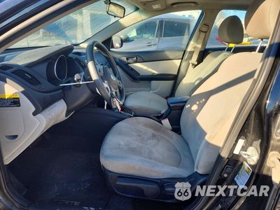 Zdjęcie 7 z 13 samochodu: 2012 KIA FORTE5 EX VIN:KNAFU5A28C5621745 - miniatura