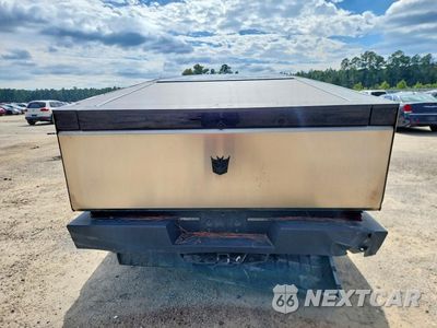Zdjęcie 6 z 13 samochodu: 2024 TESLA CYBERTRUCK VIN:7G2CEHED0RA047790 - miniatura