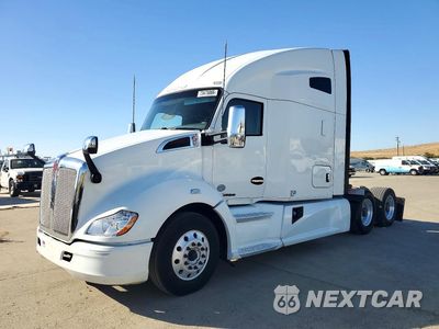 2020 KENWORTH T680 SEMI TRUCK 1XKYDP9X3LJ311103 - główne zdjęcie licytacji z USA - miniatura