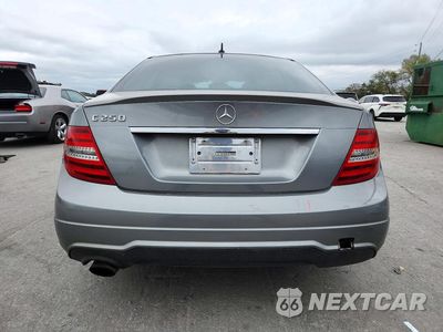 Zdjęcie 6 z 13 samochodu: 2014 MERCEDES-BENZ C 250 VIN:WDDGF4HB9EA964081 - miniatura