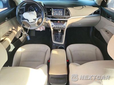 Zdjęcie 8 z 13 samochodu: 2017 HYUNDAI ELANTRA VALUE EDITION VIN:5NPD84LF5HH119582 - miniatura