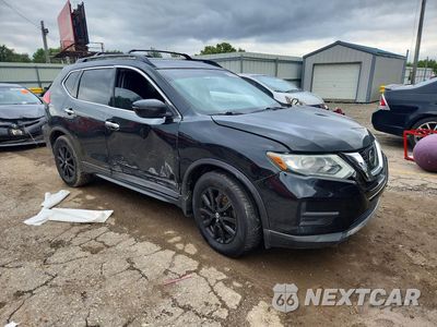 Czwarte zdjęcie samochodu z boku: 2017 NISSAN ROGUE SV VIN:5N1AT2MT9HC885008 - miniatura