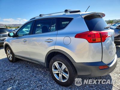 Drugie zdjęcie samochodu z przodu: 2015 TOYOTA RAV4 XLE VIN:JTMWFREV0FD065885 - miniatura