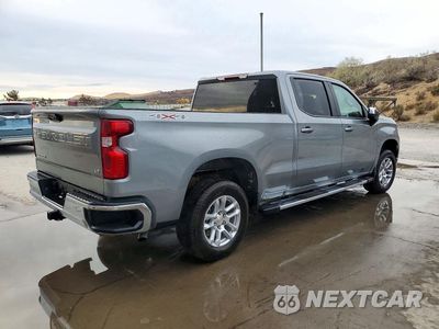 Trzecie zdjęcie samochodu z tyłu: 2026 CHEVROLET SILVERADO K1500 LT VIN:3GCUKDED8TG390201 - miniatura