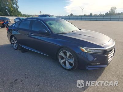 Czwarte zdjęcie samochodu z boku: 2018 HONDA ACCORD TOURING VIN:1HGCV1F93JA107888 - miniatura