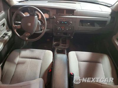 Zdjęcie 8 z 12 samochodu: 2011 DODGE DAKOTA SLT VIN:1D7RW3GK8BS608375 - miniatura
