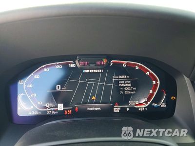 Zdjęcie 9 z 12 samochodu: 2024 BMW M850XI VIN:WBAGV8C06RCP91010 - miniatura
