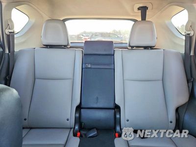 Zdjęcie 10 z 13 samochodu: 2016 TOYOTA RAV4 HV LIMITED VIN:JTMDJREV7GD031840 - miniatura