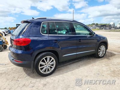 Trzecie zdjęcie samochodu z tyłu: 2016 VOLKSWAGEN TIGUAN S VIN:WVGAV7AX6GW561591 - miniatura