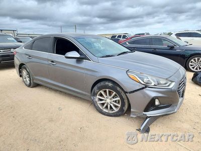 Czwarte zdjęcie samochodu z boku: 2019 HYUNDAI SONATA SE VIN:5NPE24AF1KH734498 - miniatura