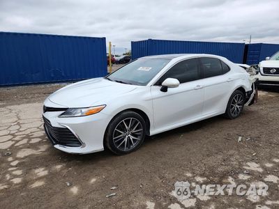 2022 TOYOTA CAMRY XLE 4T1F11BK8NU065248 - główne zdjęcie licytacji z USA - miniatura
