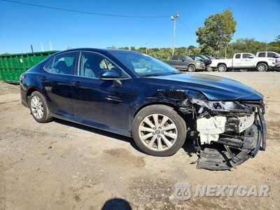Czwarte zdjęcie samochodu z boku: 2020 TOYOTA CAMRY LE VIN:4T1C11AK4LU992314 - miniatura