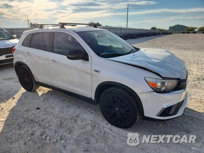 Czwarte zdjęcie samochodu z boku: 2018 MITSUBISHI OUTLANDER VIN:JA4AP3AU8JU005972 - miniatura