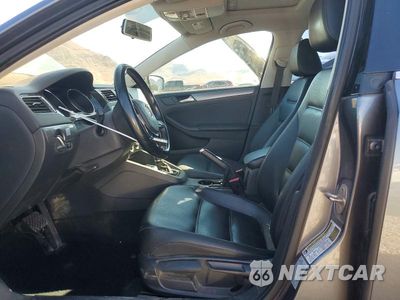 Zdjęcie 7 z 12 samochodu: 2015 VOLKSWAGEN JETTA TDI VIN:3VWLA7AJ4FM423953 - miniatura