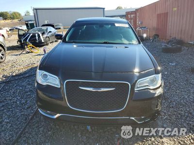 Piąte zdjęcie samochodu w środku: 2019 CHRYSLER 300 TOURING VIN:2C3CCAAG4KH715663 - miniatura