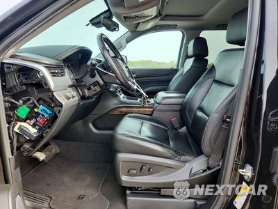 Zdjęcie 7 z 13 samochodu: 2020 CHEVROLET SUBURBAN K1500 LT VIN:1GNSKHKC6LR254134 - miniatura