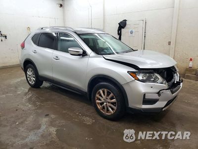 Czwarte zdjęcie samochodu z boku: 2018 NISSAN ROGUE SV VIN:5N1AT2MV4JC851534 - miniatura