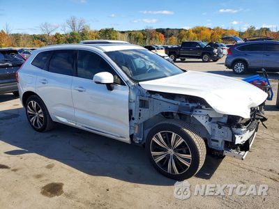 Czwarte zdjęcie samochodu z boku: 2023 VOLVO XC60 PLUS VIN:YV4L12RN2P1244447 - miniatura
