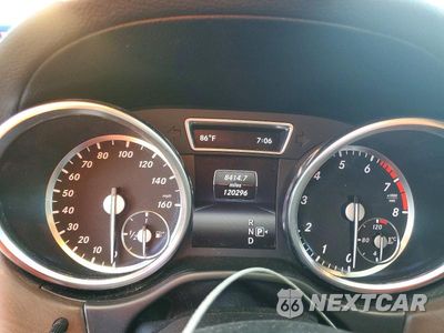 Zdjęcie 9 z 13 samochodu: 2014 MERCEDES-BENZ ML 550 4MATIC VIN:4JGDA7DB1EA359129 - miniatura