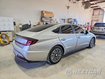 Trzecie zdjęcie samochodu z tyłu: 2021 HYUNDAI SONATA HYBRID LIMITED VIN:KMHL54JJ2MA017164 - miniatura