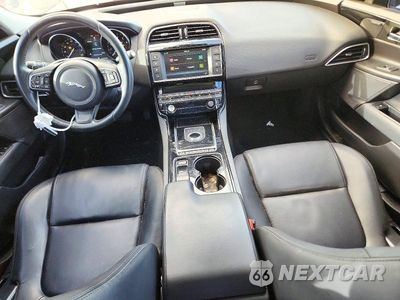 Zdjęcie 8 z 12 samochodu: 2017 JAGUAR XE PREMIUM VIN:SAJAD4BG6HA962613 - miniatura