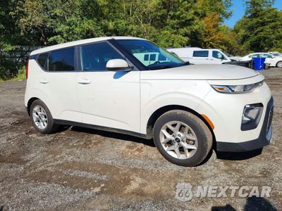 Czwarte zdjęcie samochodu z boku: 2022 KIA SOUL LX VIN:KNDJ23AU8N7834646 - miniatura