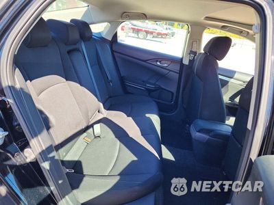 Zdjęcie 10 z 12 samochodu: 2018 HONDA CIVIC EX VIN:19XFC2F70JE203626 - miniatura