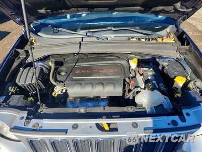 Zdjęcie 12 z 13 samochodu: 2016 JEEP RENEGADE LIMITED VIN:ZACCJBDT9GPC67569 - miniatura