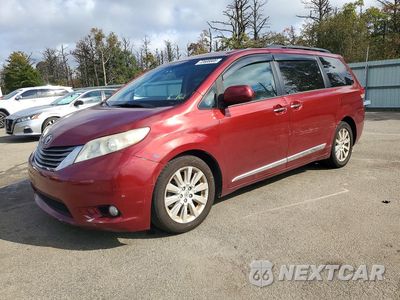 2014 TOYOTA SIENNA XLE 7-PASSENGER 5TDDK3DC2ES085235 - główne zdjęcie licytacji z USA - miniatura
