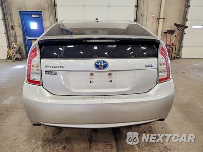 Zdjęcie 6 z 12 samochodu: 2013 TOYOTA PRIUS TWO VIN:JTDKN3DU1D1681200 - miniatura