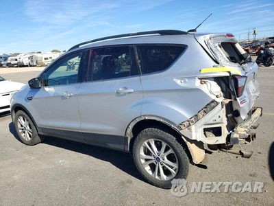Drugie zdjęcie samochodu z przodu: 2018 FORD ESCAPE SE VIN:1FMCU9GD2JUB13243 - miniatura