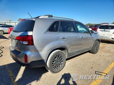Trzecie zdjęcie samochodu z tyłu: 2015 KIA SORENTO LX VIN:5XYKT4A6XFG552750 - miniatura