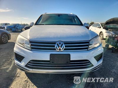Piąte zdjęcie samochodu w środku: 2016 VOLKSWAGEN TOUAREG SPORT VIN:WVGEF9BP4GD002397 - miniatura