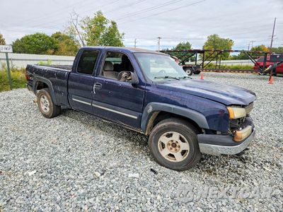 Czwarte zdjęcie samochodu z boku: 2005 CHEVROLET SILVERADO K1500 VIN:1GCEK19B55E131557 - miniatura