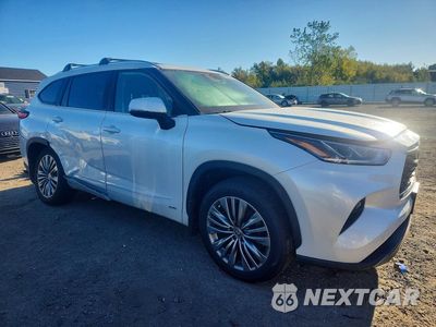 Czwarte zdjęcie samochodu z boku: 2022 TOYOTA HIGHLANDER HYBRID PLATINUM VIN:5TDEBRCHXNS070082 - miniatura