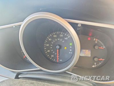Zdjęcie 9 z 13 samochodu: 2010 MAZDA CX-7 VIN:JM3ER2WM5A0349780 - miniatura