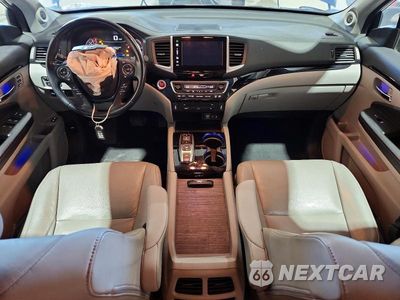 Zdjęcie 8 z 14 samochodu: 2016 HONDA PILOT TOURING VIN:5FNYF6H95GB066126 - miniatura