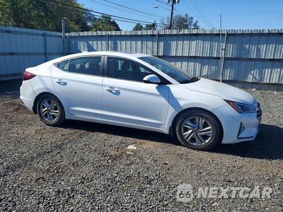 Czwarte zdjęcie samochodu z boku: 2020 HYUNDAI ELANTRA SEL VIN:5NPD84LF8L8625626 - miniatura