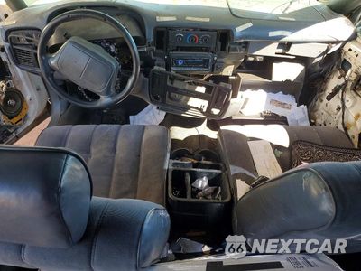 Zdjęcie 8 z 12 samochodu: 1996 CHEVROLET CAPRICE / IMPALA CLASSIC SS VIN:1G1BL52P6TR110566 - miniatura