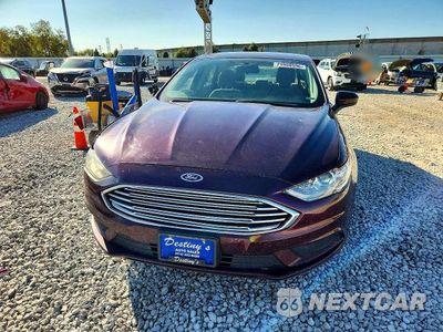 Piąte zdjęcie samochodu w środku: 2017 FORD FUSION S VIN:3FA6P0G76HR199503 - miniatura