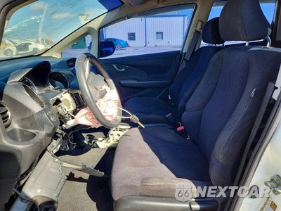 Zdjęcie 7 z 13 samochodu: 2013 HONDA FIT SPORT VIN:JHMGE8H51DC043943 - miniatura