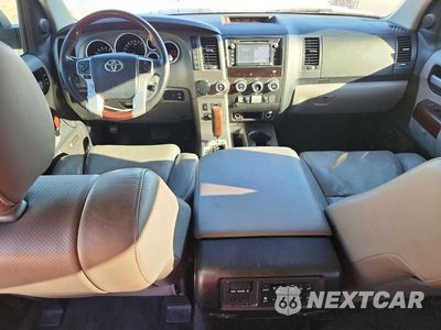 Zdjęcie 8 z 13 samochodu: 2015 TOYOTA SEQUOIA PLATINUM VIN:5TDYY5G17FS058491 - miniatura
