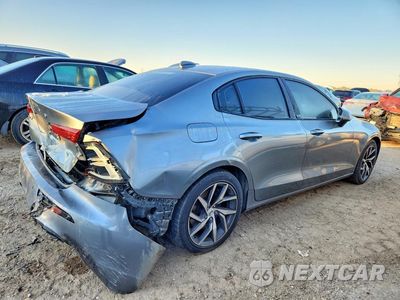 Trzecie zdjęcie samochodu z tyłu: 2020 VOLVO S60 T6 MOMENTUM VIN:7JRA22TK4LG062960 - miniatura