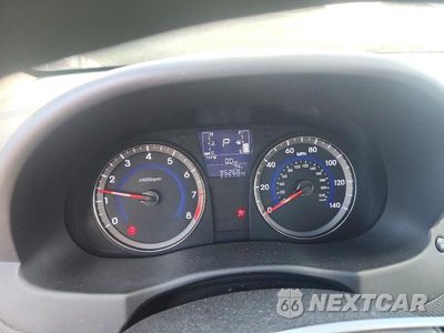 Zdjęcie 9 z 12 samochodu: 2017 HYUNDAI ACCENT SE VIN:KMHCT4AE9HU355495 - miniatura