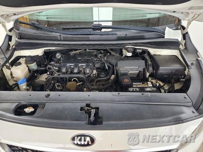 Zdjęcie 11 z 12 samochodu: 2015 KIA SEDONA LX VIN:KNDMB5C10F6031400 - miniatura