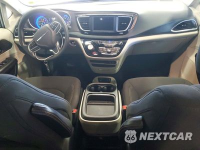 Zdjęcie 8 z 13 samochodu: 2019 CHRYSLER PACIFICA TOURING PLUS VIN:2C4RC1FG4KR741303 - miniatura