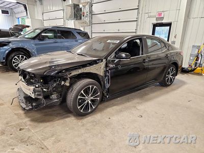 2018 TOYOTA CAMRY SE 4T1B11HK0JU533375 - główne zdjęcie licytacji z USA - miniatura