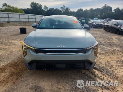 Piąte zdjęcie samochodu w środku: 2025 KIA K4 LXS VIN:3KPFT4DE5SE161520 - miniatura
